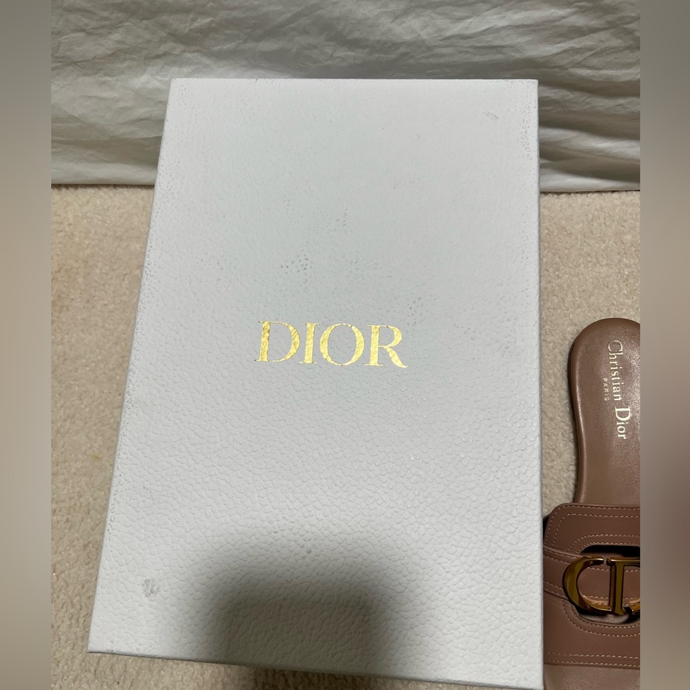 Christian Dior Montaigne Sandals - Picture 6 of 8